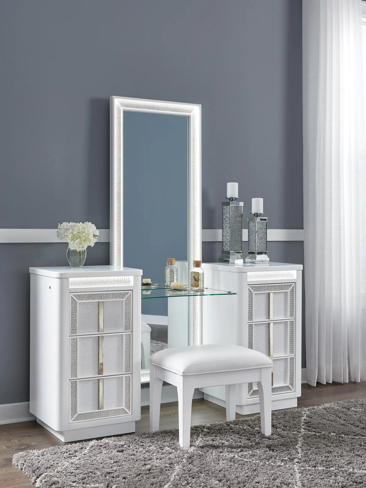 Chalanna - Vanity With Mirror - White