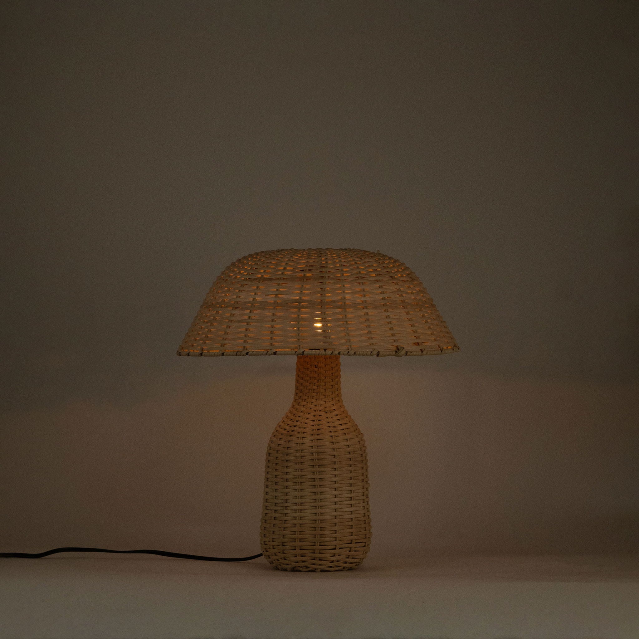 Havana - Rattan Table Lamp