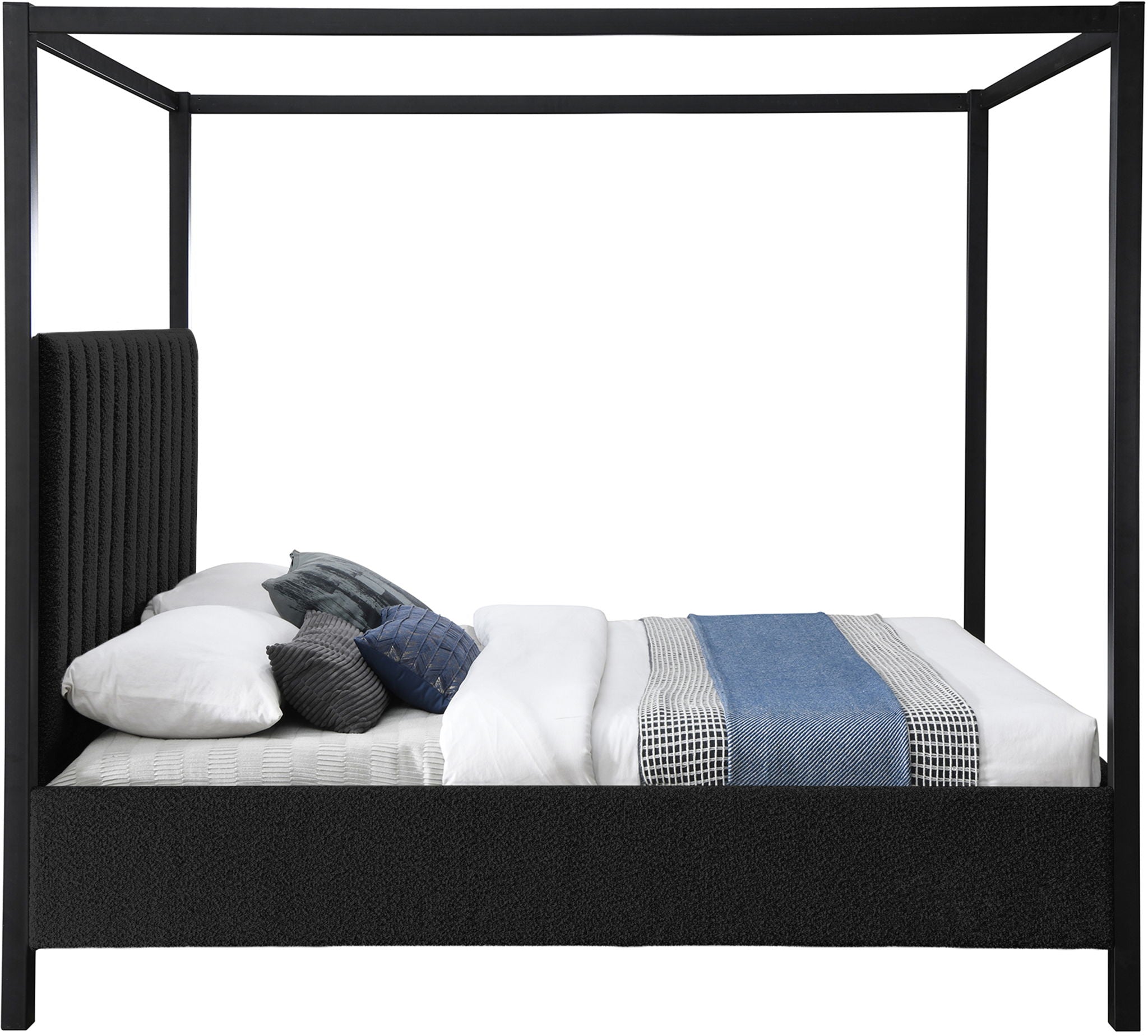 Kelly - Bed