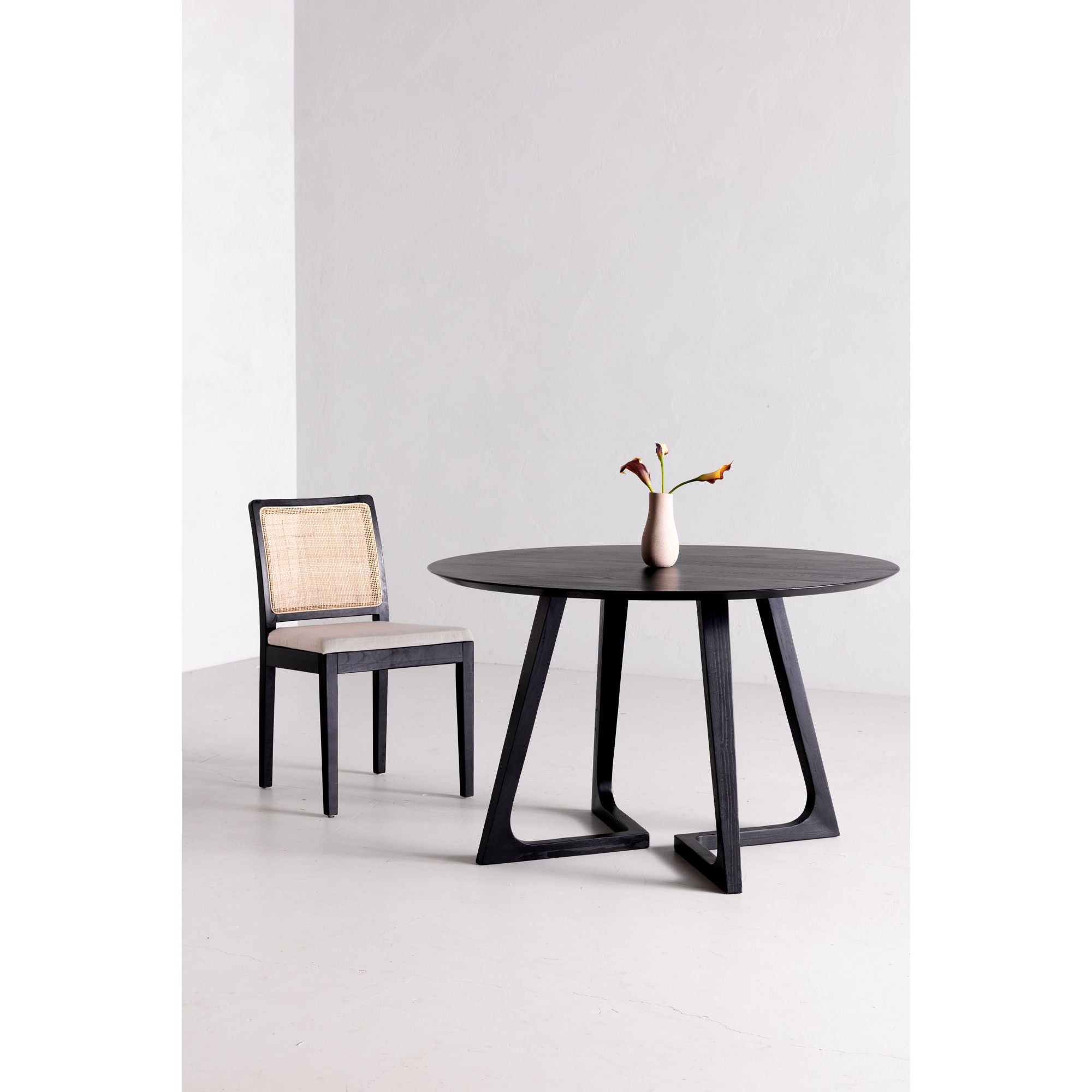 Godenza - Dining Table - Black Ash