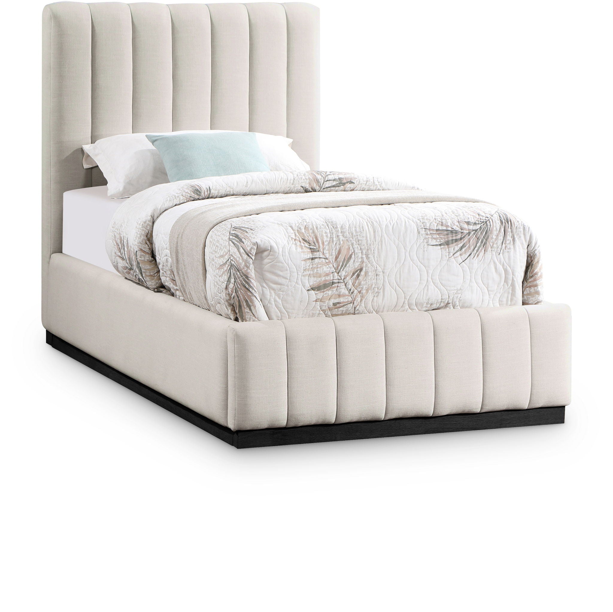 Lucia - Bed