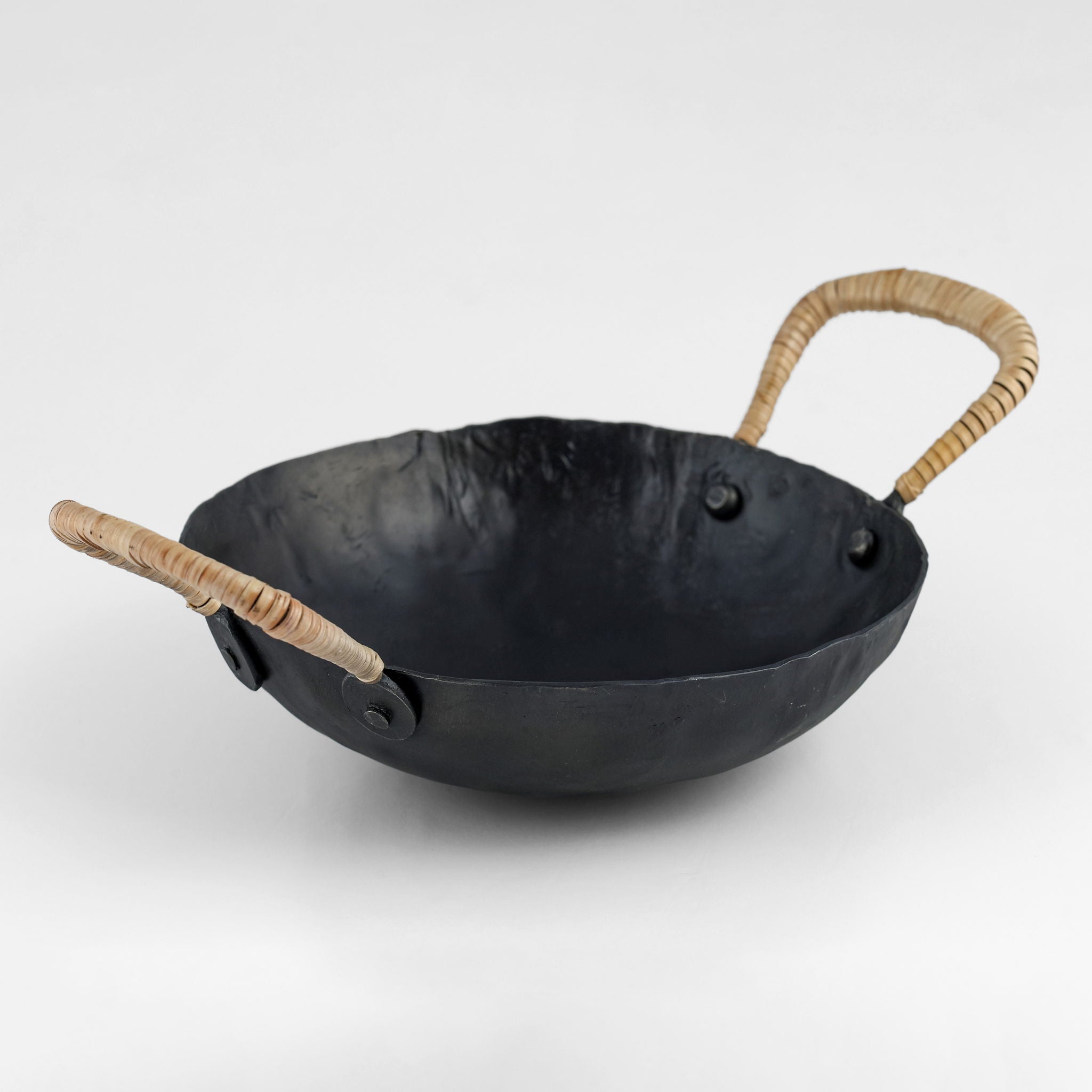 Verma - Hammered Iron Catchall - Black