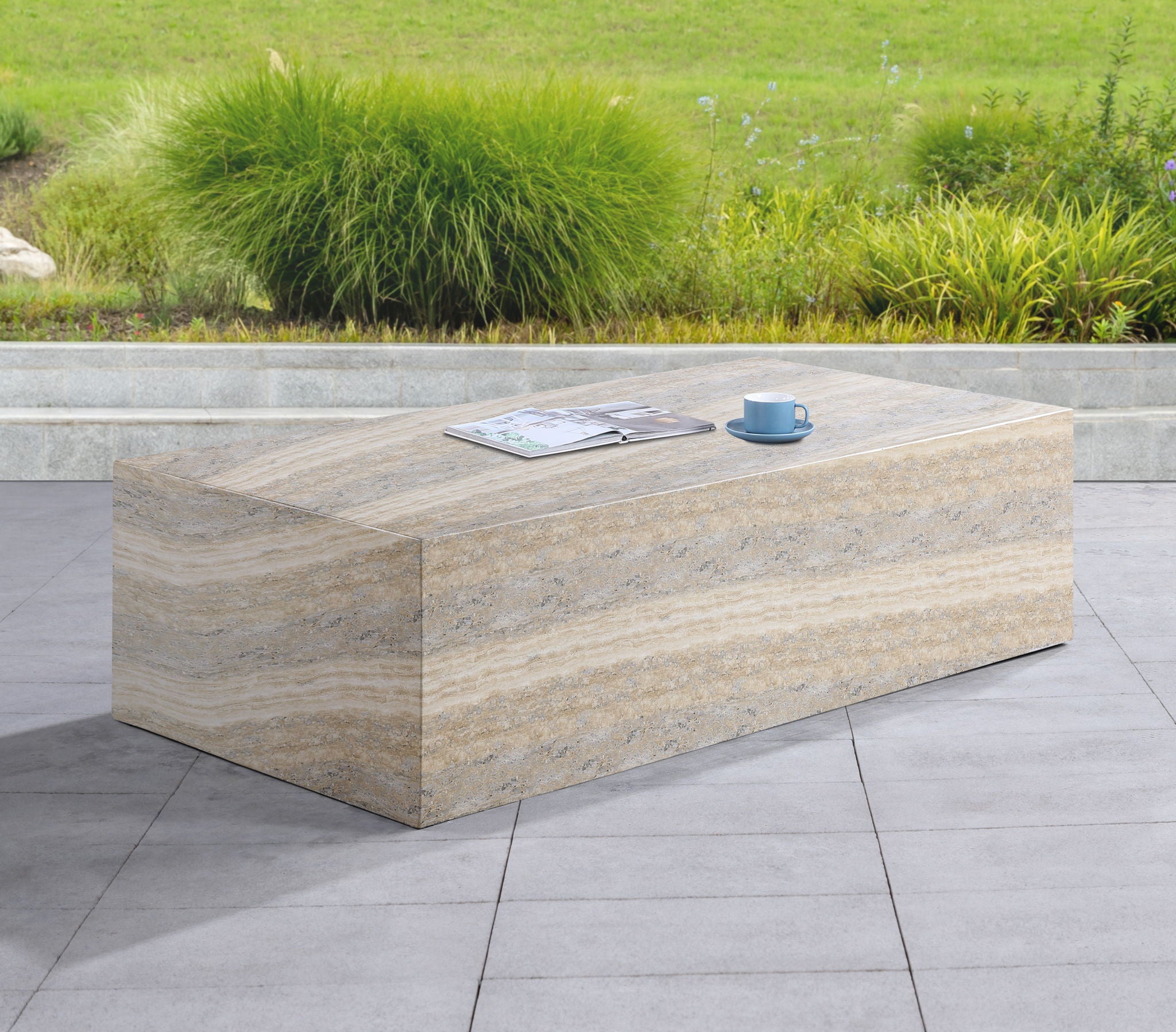 Piazza - Table